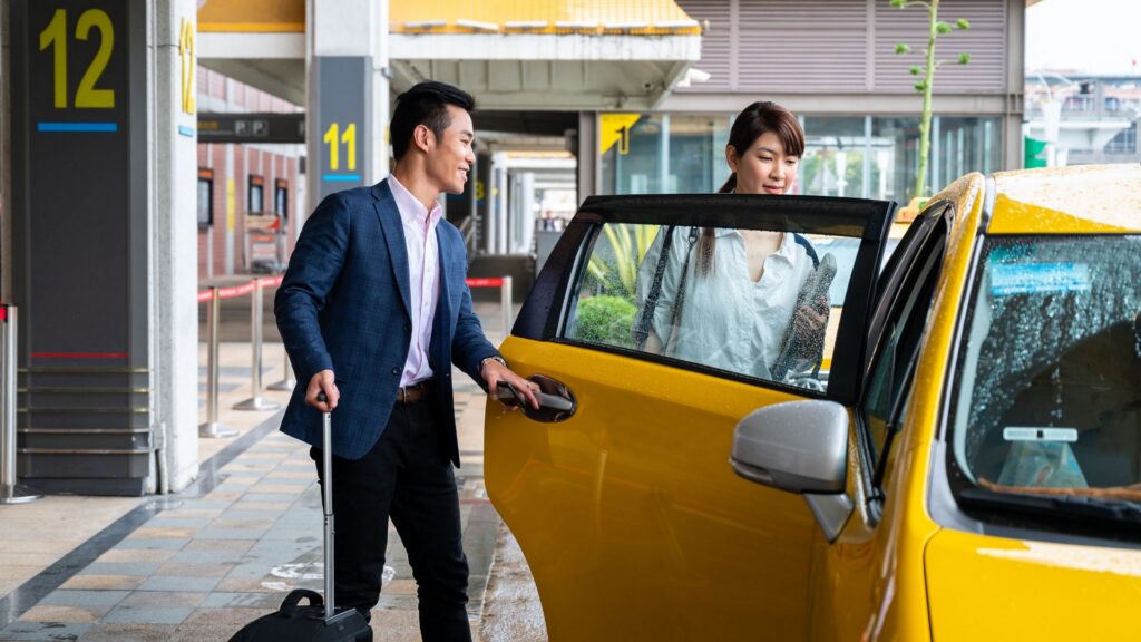 Maxi-Cab-Booking-in-Singapore